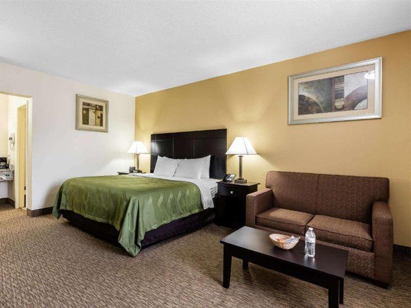 Quality Inn Tullahoma Eksteriør billede