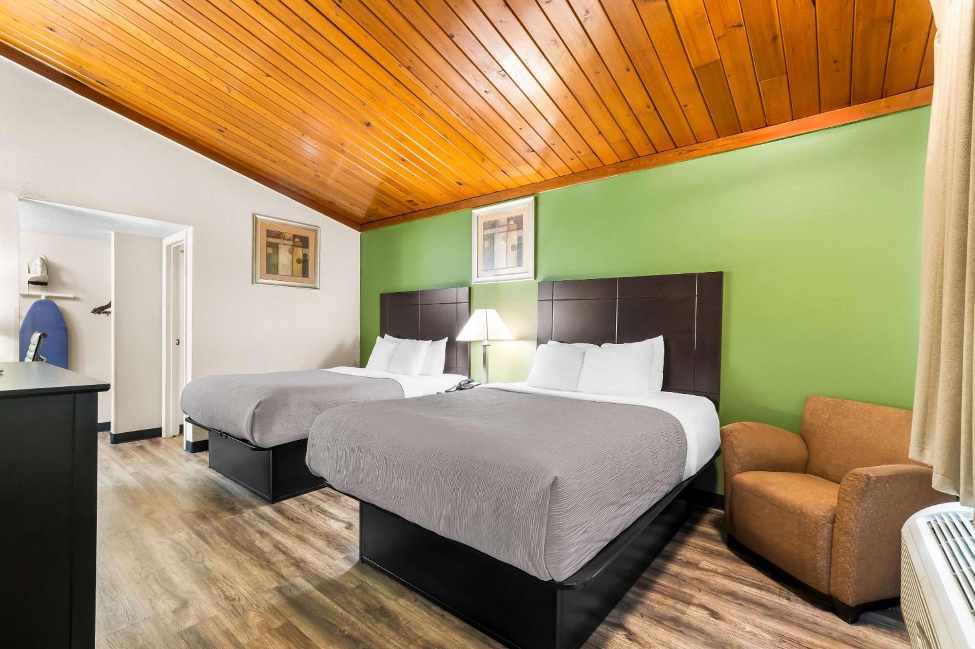 Quality Inn Tullahoma Eksteriør billede