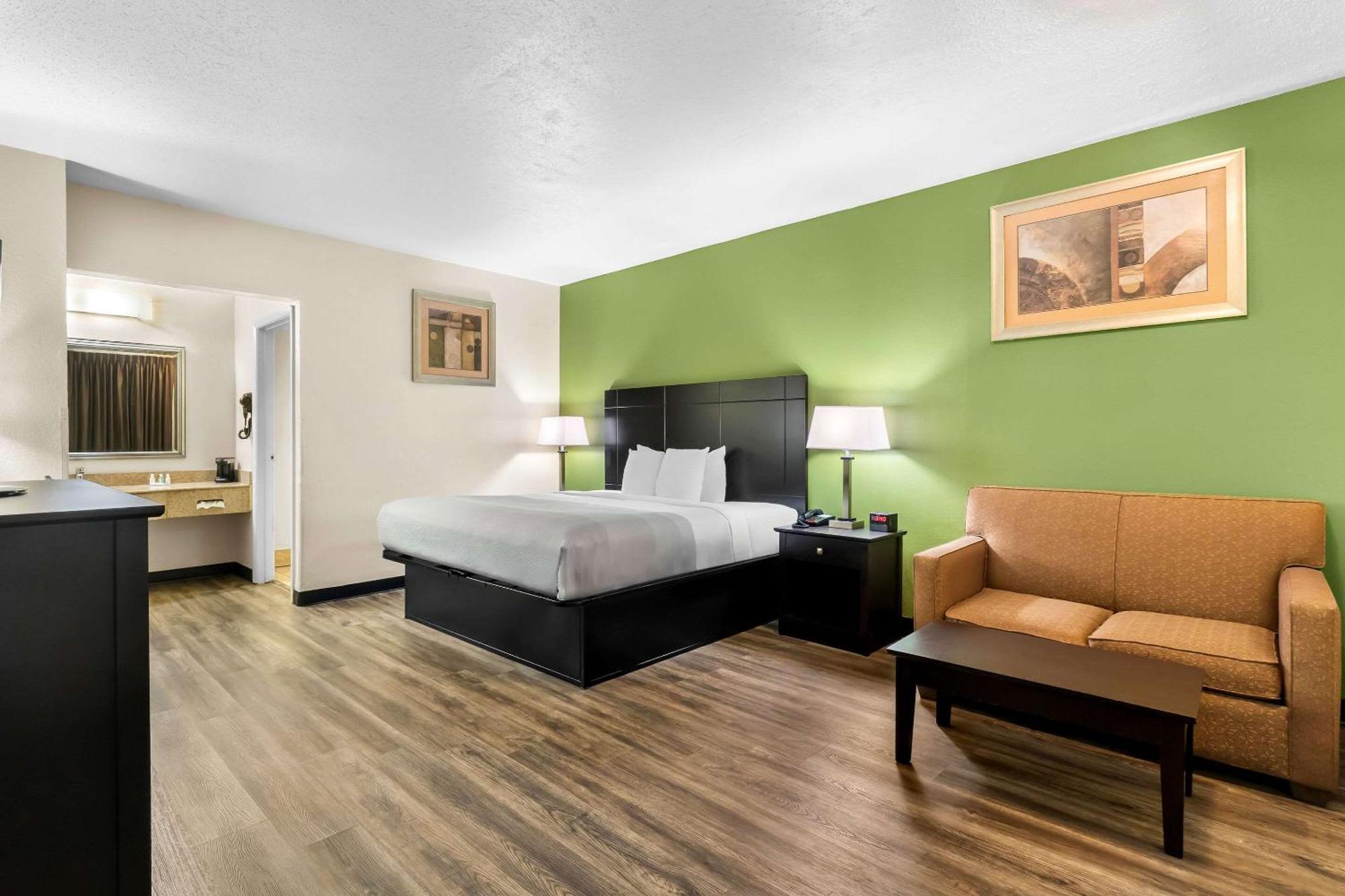 Quality Inn Tullahoma Eksteriør billede